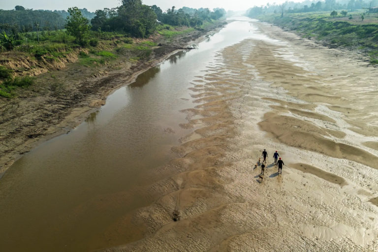 Se está secando el Amazonas, el río más grande del mundo