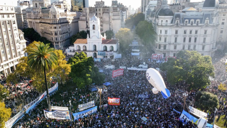 Ayer marchó la sociedad argentina por la universidad pública