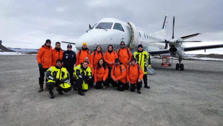 La 1ª misión de un Saab 340 de la Fuerza Aérea: transportó a un grupo de científicos a la Antártida