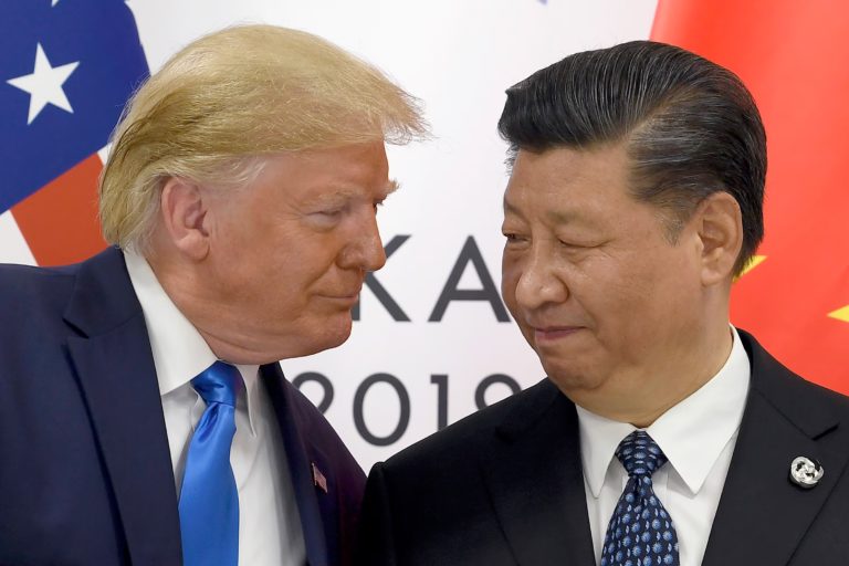 Represalias de China a aranceles de Trump: entre otros, uno de 10% para la soja de EE.UU.