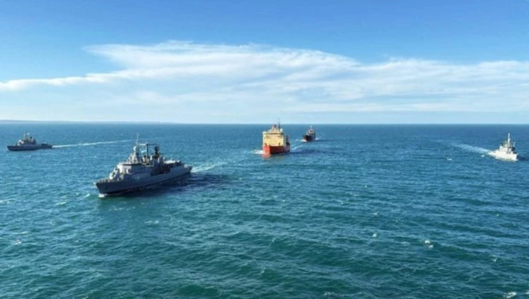 «Relatos de un país cuya dirigencia olvidó el mar, la guerra y la vergüenza»