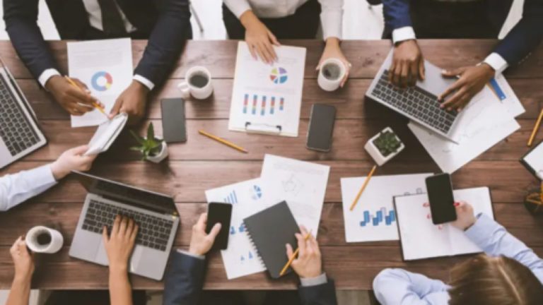 Libro de pases: los CEOs de multinacionales que vuelven. Y los que se van