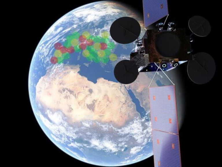 ¡El satélite SG-1 revive con Peluca! En AgendAR hay escépticos