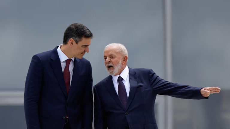 Lula y Pedro Sánchez impulsan el acuerdo UE-Mercosur en respuesta a los aranceles de Trump