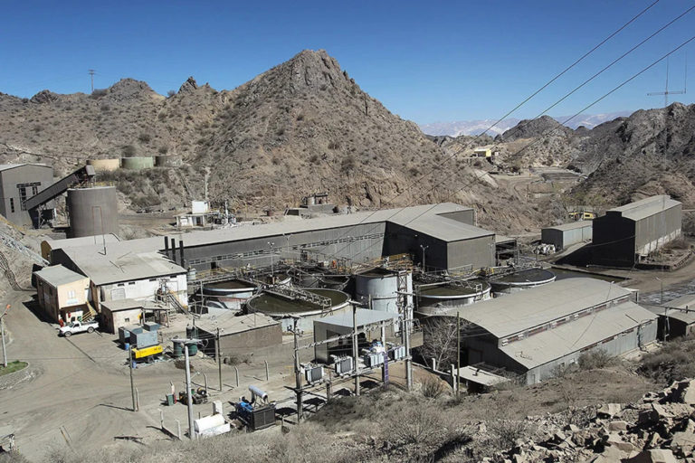 El gobierno transfirió el control de un yacimiento de oro a la provincia de Catamarca