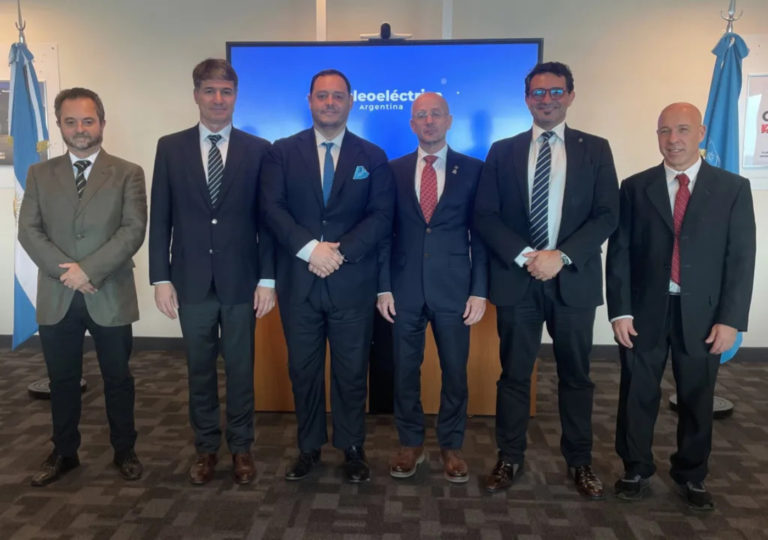 En Nucleoeléctrica suspenden a dos gerentes por presuntos sobreprecios. Demian Reidel se opuso