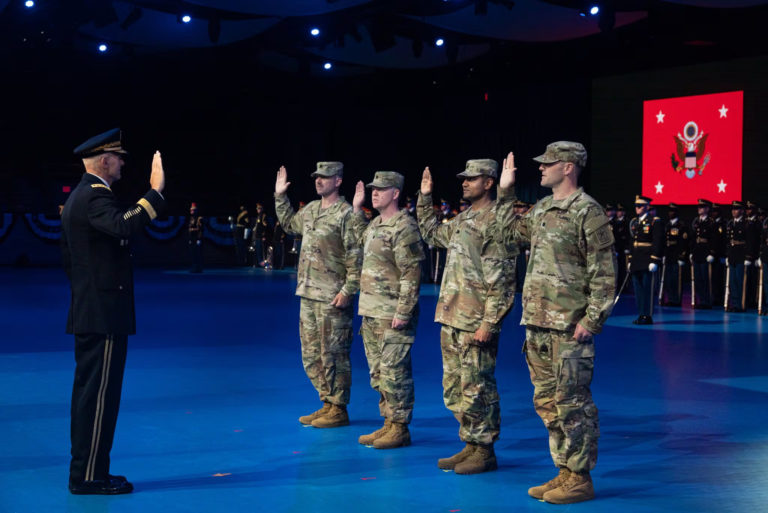 Destacamento 201, la unidad del Ejército de EE UU dirigida por ejecutivos de gigantes tecnológicos