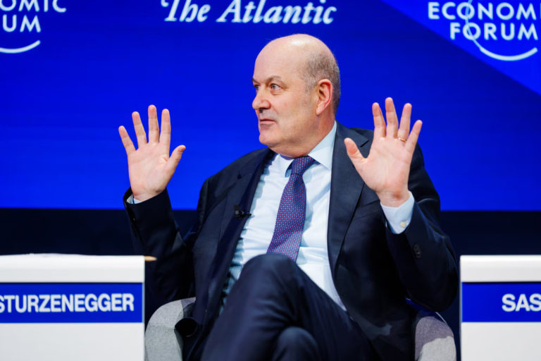 Una discusión caliente sobre patentes y precios de medicamentos