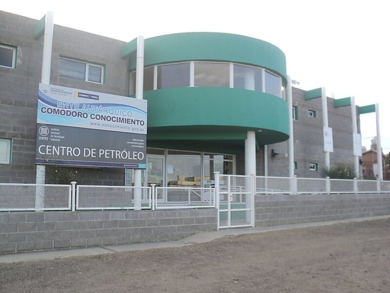 NOTICIA: Anuncio de 700 despidos. Plan de Lucha de Trabajadores