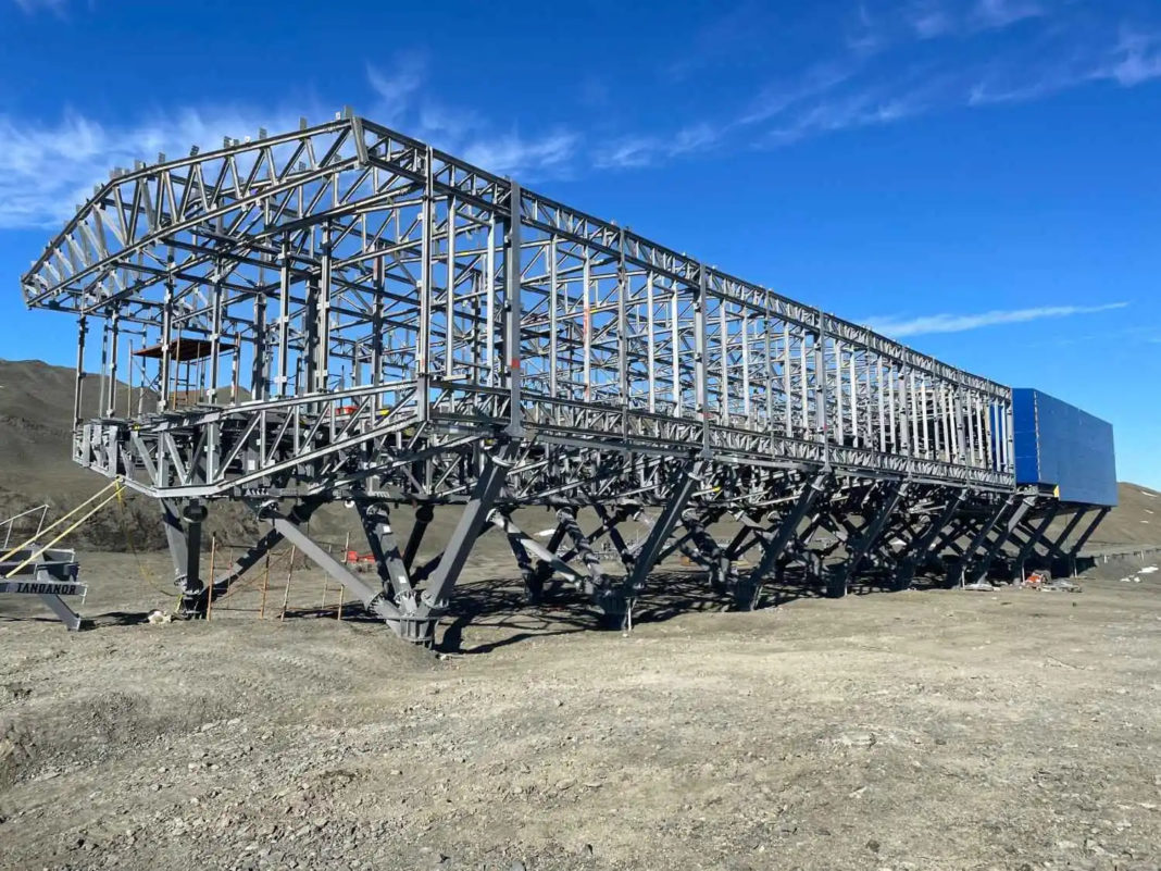 reconstrucción de la Base Antártica Conjunta Petrel