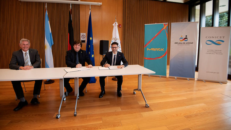 El CONICET y la empresa alemana Merck lanzan la edición 2026 del Premio de Innovación en Ciencias de la Salud