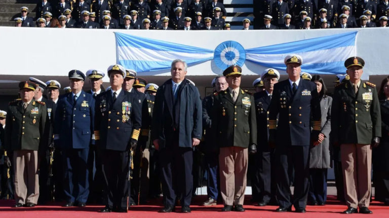 En el Día de la Armada se advirtió por el ajuste y se reclamó recursos para defender el mar argentino