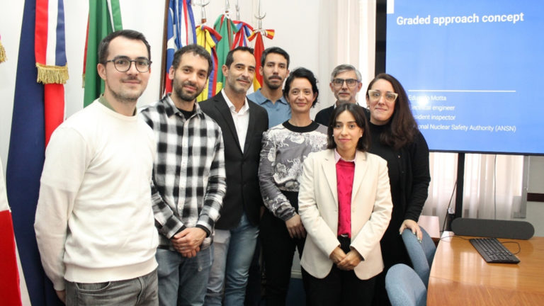 Visita de un experto del OIEA: la seguridad en el ciclo del combustible nuclear
