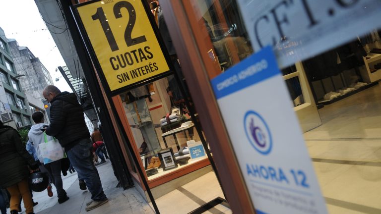 El gobierno elimina «regulaciones obsoletas». Entre ellas, Ahora 12, Cuota Simple y Precios Cuidados