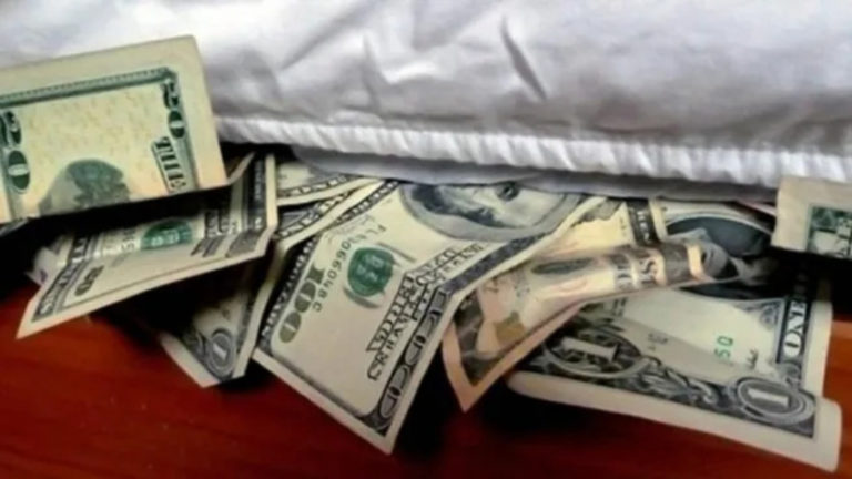 Argentina encabeza el ranking global de ahorros fuera del sistema financiero