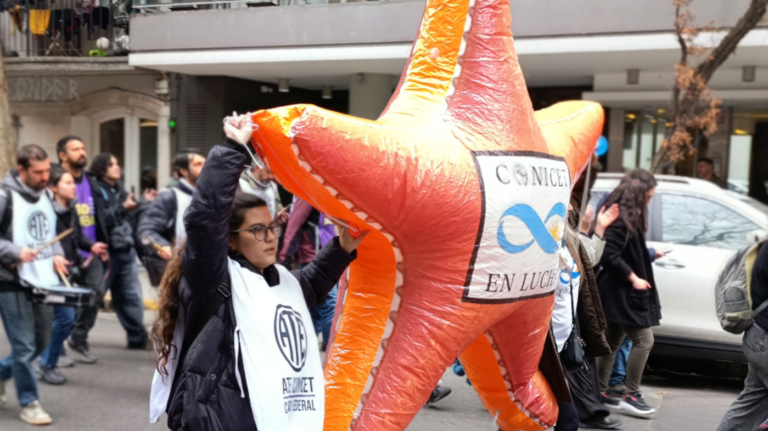 Científicos jóvenes a la calle