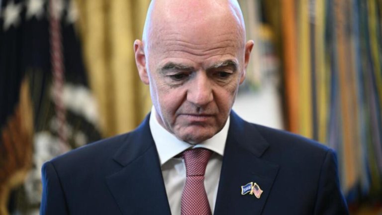 ¿Tarjeta roja para Gianni Infantino?