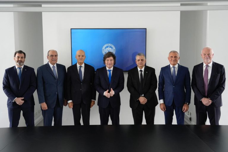 YPF negocia el mayor crédito privado de la historia argentina