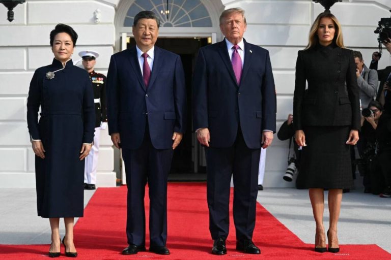Xi visita a Trump: pompa y ceremonia, pero sin resultados visibles