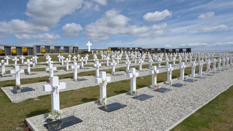 Malvinas: política interna, petróleo, política internacional