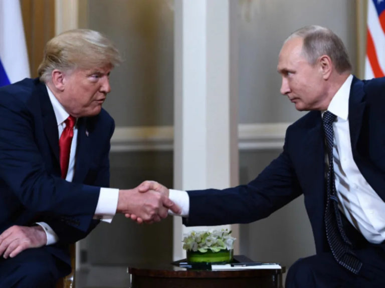 La capacidad global de refinamiento cae 10%. y Trump negocia con Putin por diésel ruso