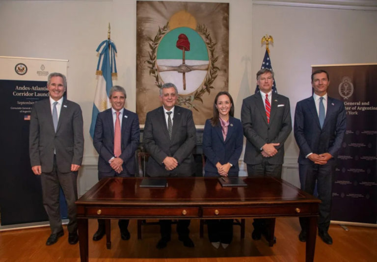 Vaca Muerta: las dos empresas de EE.UU. que apuntalarán el crédito de u$s 6.000 millones para Argentina LNG